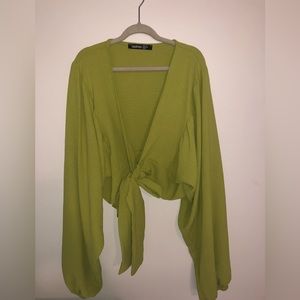 Boohoo wide sleeve crop top. Size US 8